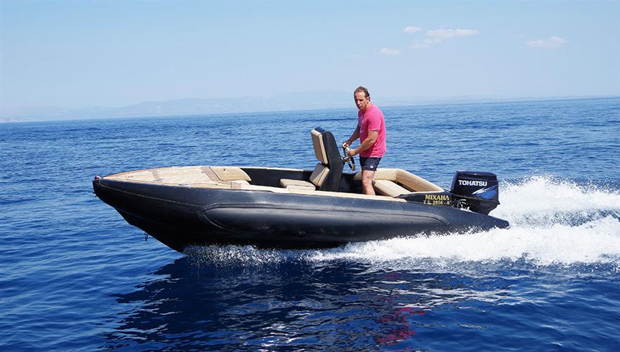 Παρουσίαση στο νερό: Rib Martini 450 από την Escape24.