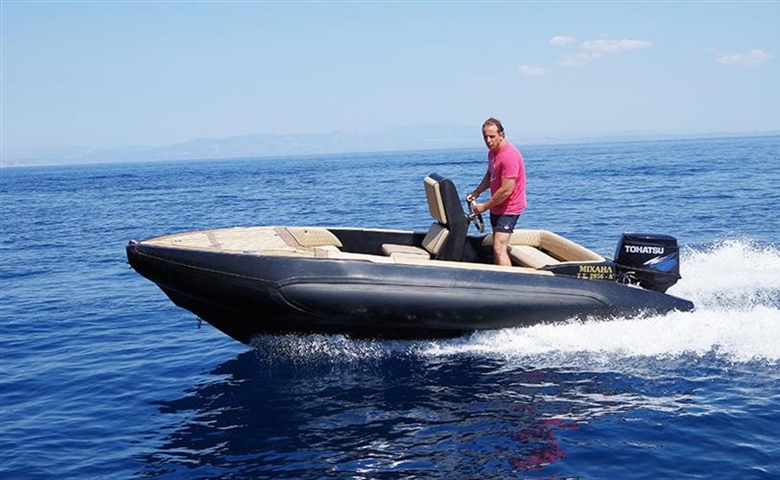 Παρουσίαση στο νερό: Rib Martini 450 από την Escape24.