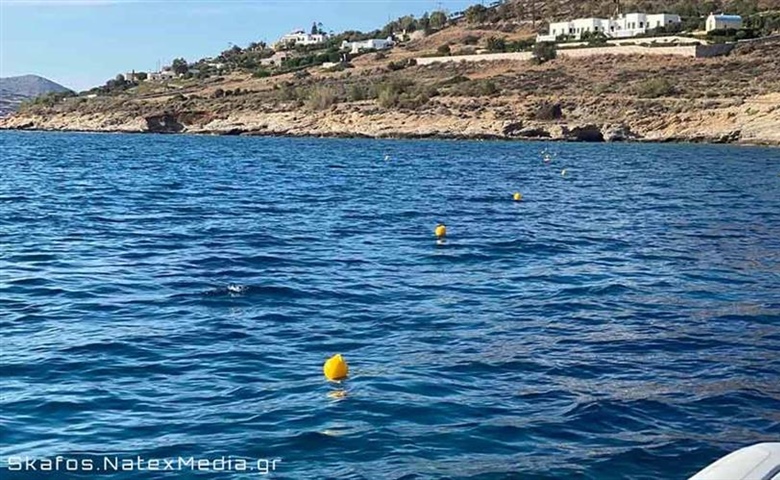 Ασφαλή όρια μεταξύ σκαφών και λουομένων από τον ΟΦΤΣ Σύρου, με την τοποθέτηση σημαδούρων.